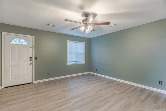 604 Meadow Ln, Paragould, AR 72450