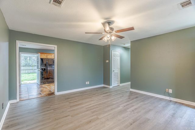 604 Meadow Ln, Paragould, AR 72450