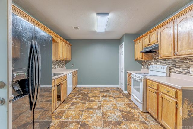 604 Meadow Ln, Paragould, AR 72450