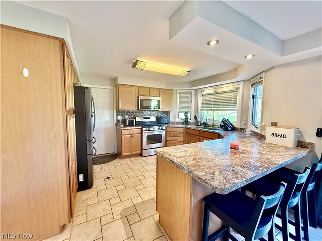 5264 Brockton Drive, Stow, OH 44224