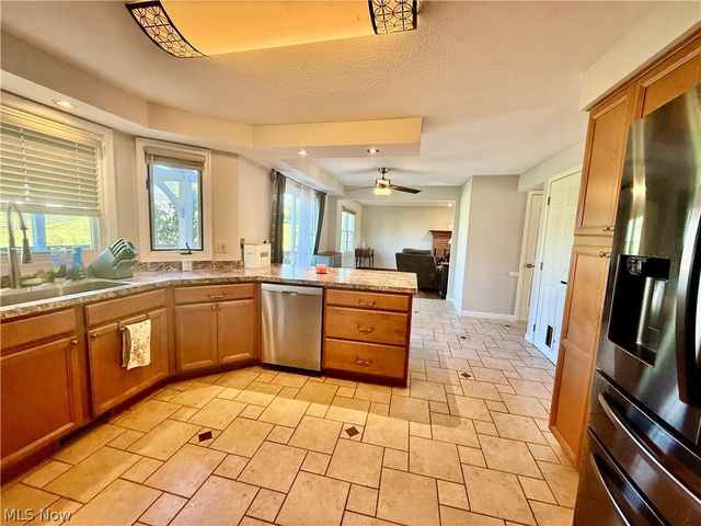5264 Brockton Drive, Stow, OH 44224