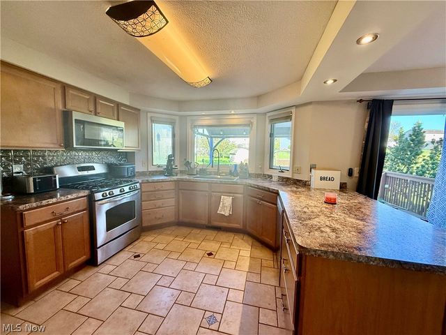 5264 Brockton Drive, Stow, OH 44224