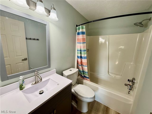 5264 Brockton Drive, Stow, OH 44224