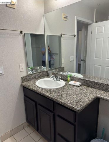 1121 40th ST 5102, Emeryville, CA 94608