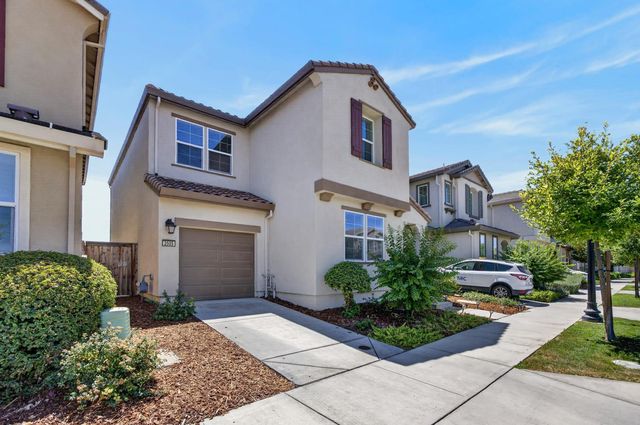 2505 Buzz Aldrin Way, Sacramento, CA 95834