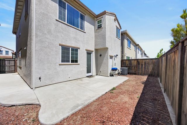 2505 Buzz Aldrin Way, Sacramento, CA 95834
