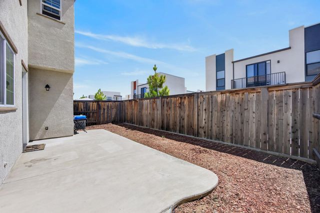 2505 Buzz Aldrin Way, Sacramento, CA 95834