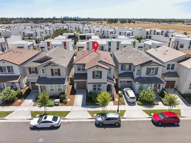 2505 Buzz Aldrin Way, Sacramento, CA 95834