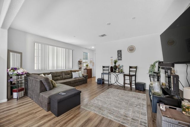 2505 Buzz Aldrin Way, Sacramento, CA 95834