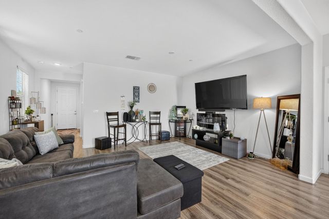 2505 Buzz Aldrin Way, Sacramento, CA 95834
