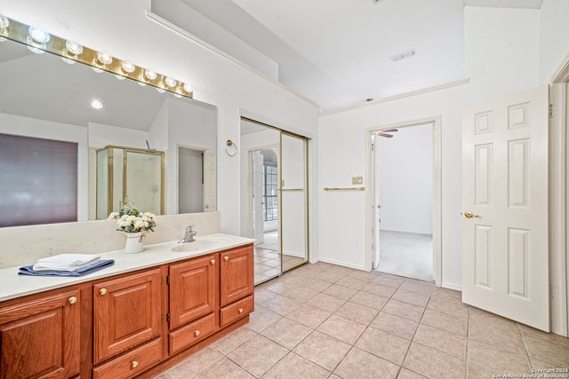 2034 Oak Crown, San Antonio, TX 78232