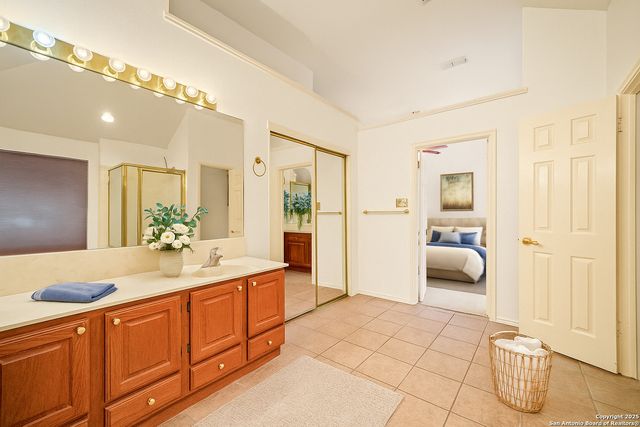 2034 Oak Crown, San Antonio, TX 78232