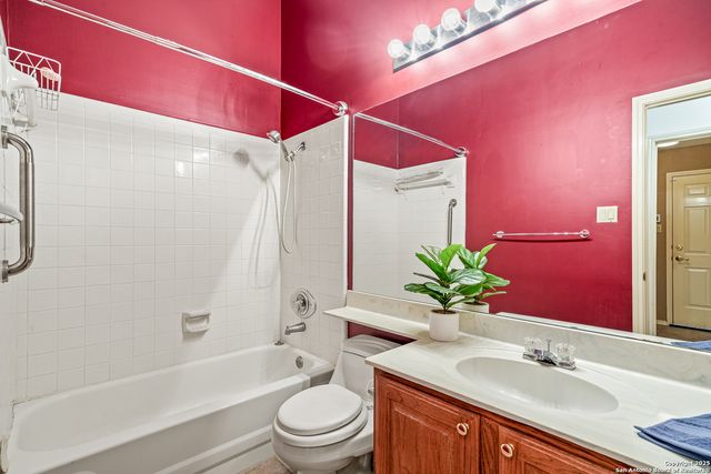 2034 Oak Crown, San Antonio, TX 78232