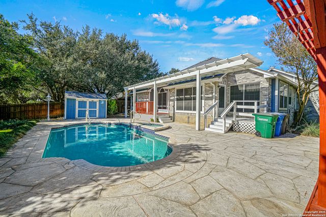 2034 Oak Crown, San Antonio, TX 78232