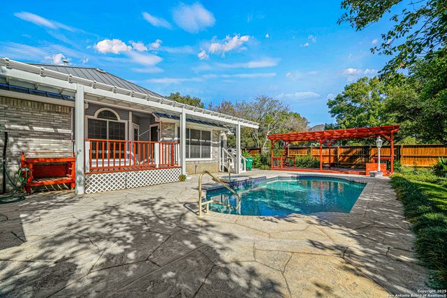 2034 Oak Crown, San Antonio, TX 78232