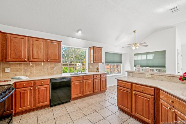 2034 Oak Crown, San Antonio, TX 78232