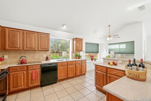 2034 Oak Crown, San Antonio, TX 78232