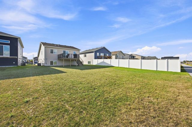 4434 19th Street S, Moorhead, MN 56560