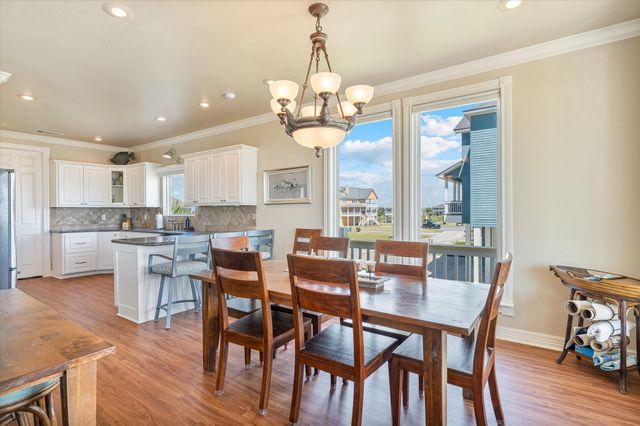 4040 Biscayne Beach Road, Port Bolivar, TX 77650