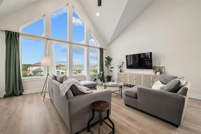 997 Sage Thrasher CIR, Dripping Springs, TX 78620