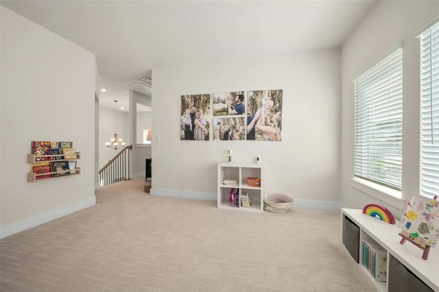 997 Sage Thrasher CIR, Dripping Springs, TX 78620