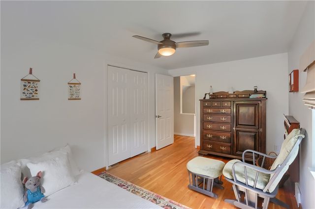 141 E Wedgewood Dr, Ross Twp, PA 15229