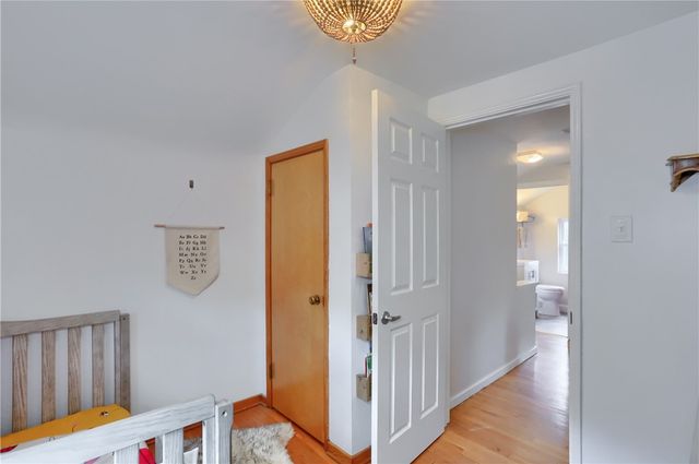 141 E Wedgewood Dr, Ross Twp, PA 15229