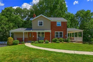 141 E Wedgewood Dr, Ross Twp, PA 15229