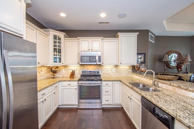 475 Legendary Way, Centerville, OH 45458