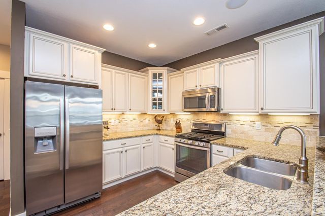 475 Legendary Way, Centerville, OH 45458