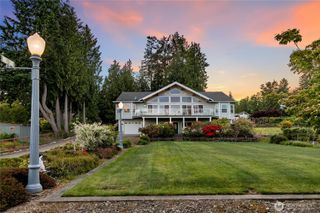 8151 E Seaview Drive, Port Orchard, WA 98366