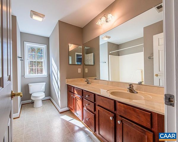 228 ANTIOCH SPRINGS LN, Scottsville, VA 24590