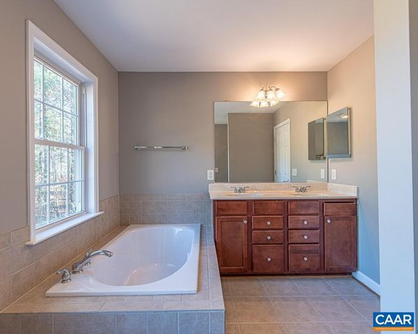 228 ANTIOCH SPRINGS LN, Scottsville, VA 24590