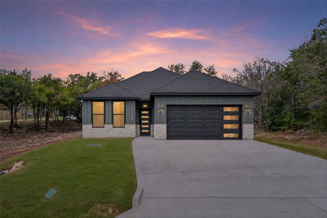 5108 Stoneridge Drive, Granbury, TX 76048