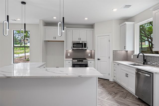 5108 Stoneridge Drive, Granbury, TX 76048