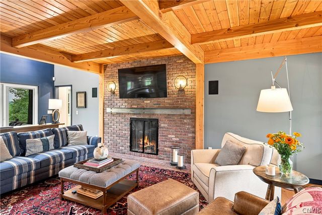 2122 East Lake Road, Spafford, NY 13152