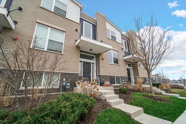 3S528 Cambridge Court, Warrenville, IL 60555
