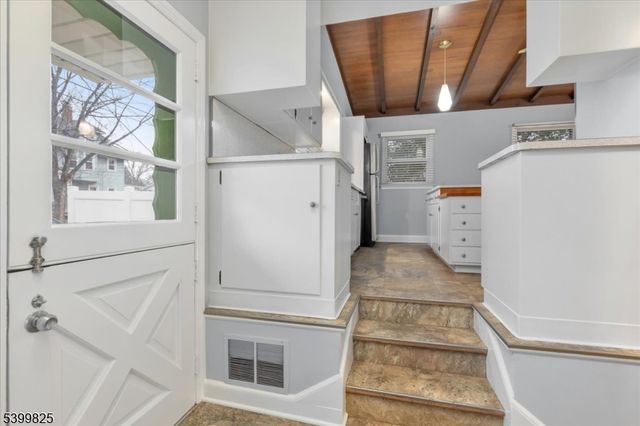 276 N Bridge St, Somerville Boro, NJ 08876