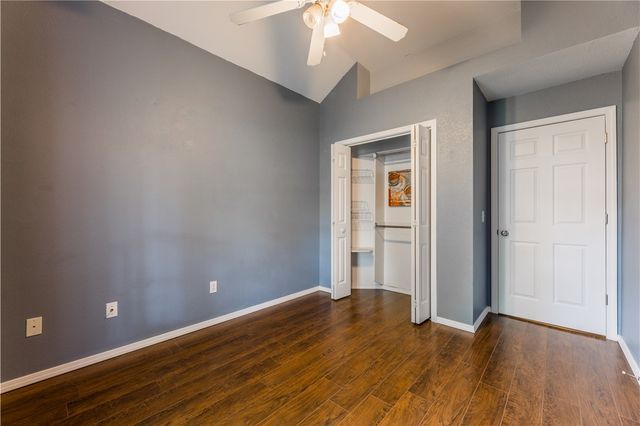 2452 Pin Oak Street, Fayetteville, AR 72701