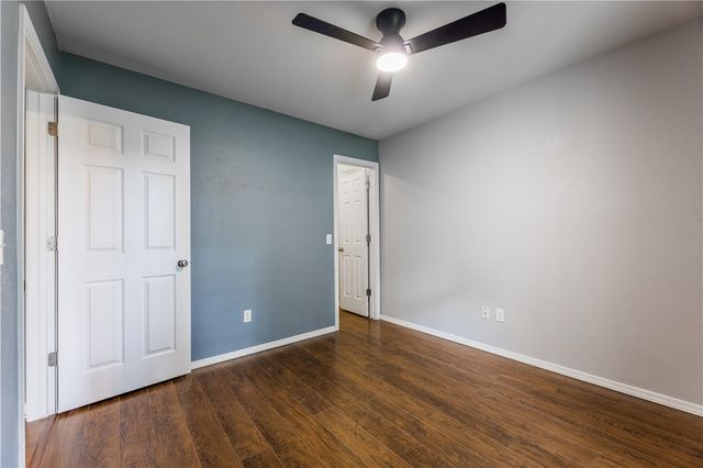 2452 Pin Oak Street, Fayetteville, AR 72701