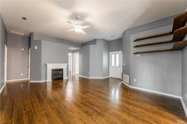 2452 Pin Oak Street, Fayetteville, AR 72701