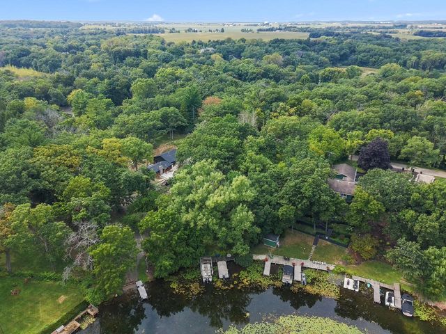 W5789 Ridge ROAD, Elkhorn, WI 53121