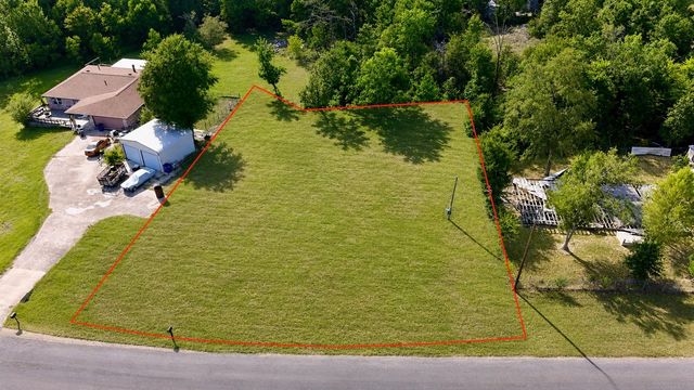 619 Yaupon Cove Drive, Onalaska, TX 77360