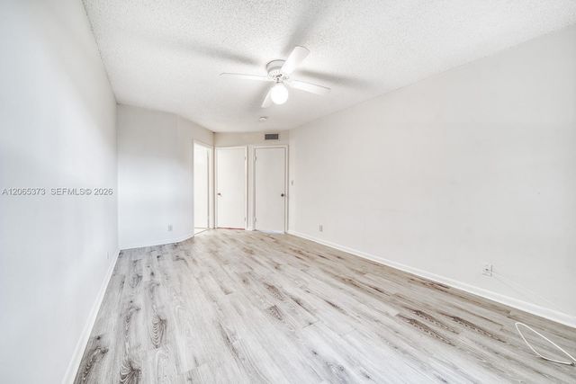 8290 Lake Dr 236, Doral, FL 33166