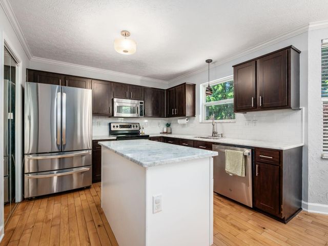 3259 Longspur Drive, Columbus, OH 43228