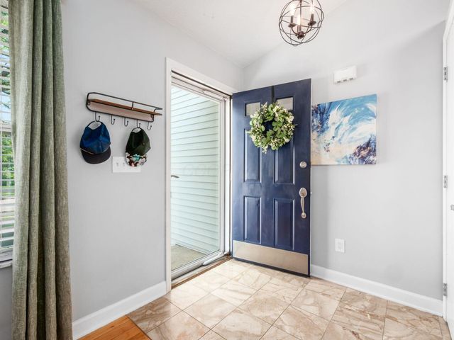 3259 Longspur Drive, Columbus, OH 43228