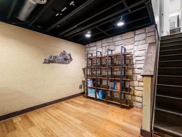 3259 Longspur Drive, Columbus, OH 43228