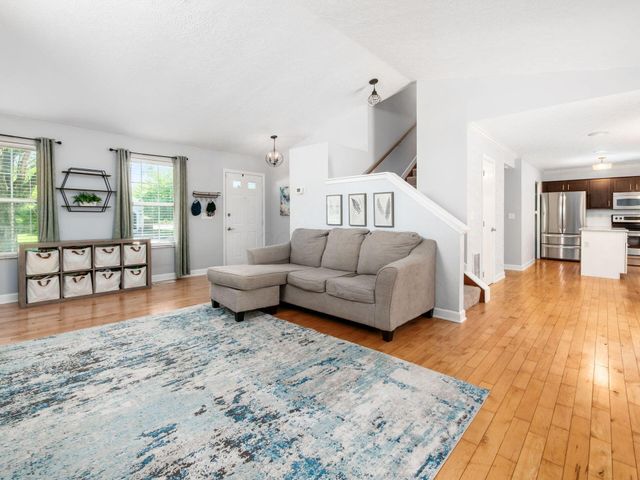 3259 Longspur Drive, Columbus, OH 43228