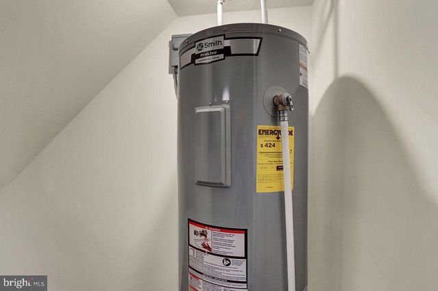 186 DELANO DR, Chambersburg, PA 17201