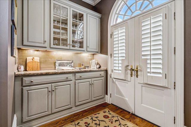 337 GROVE HILL PL, Memphis, TN 38120